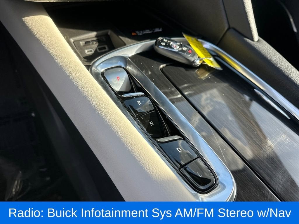 2022 Buick Enclave Essence