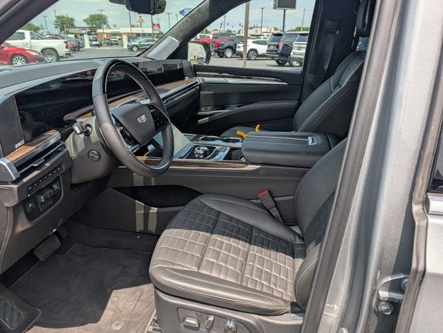 2026 Cadillac Escalade Platinum Luxury